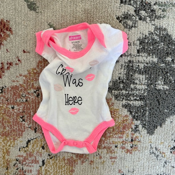 5/$15 Grandma Was Here Graphic Baby Girl Onesie Bodysuit 0-3 Months by Swiggles - Picture 4 of 5